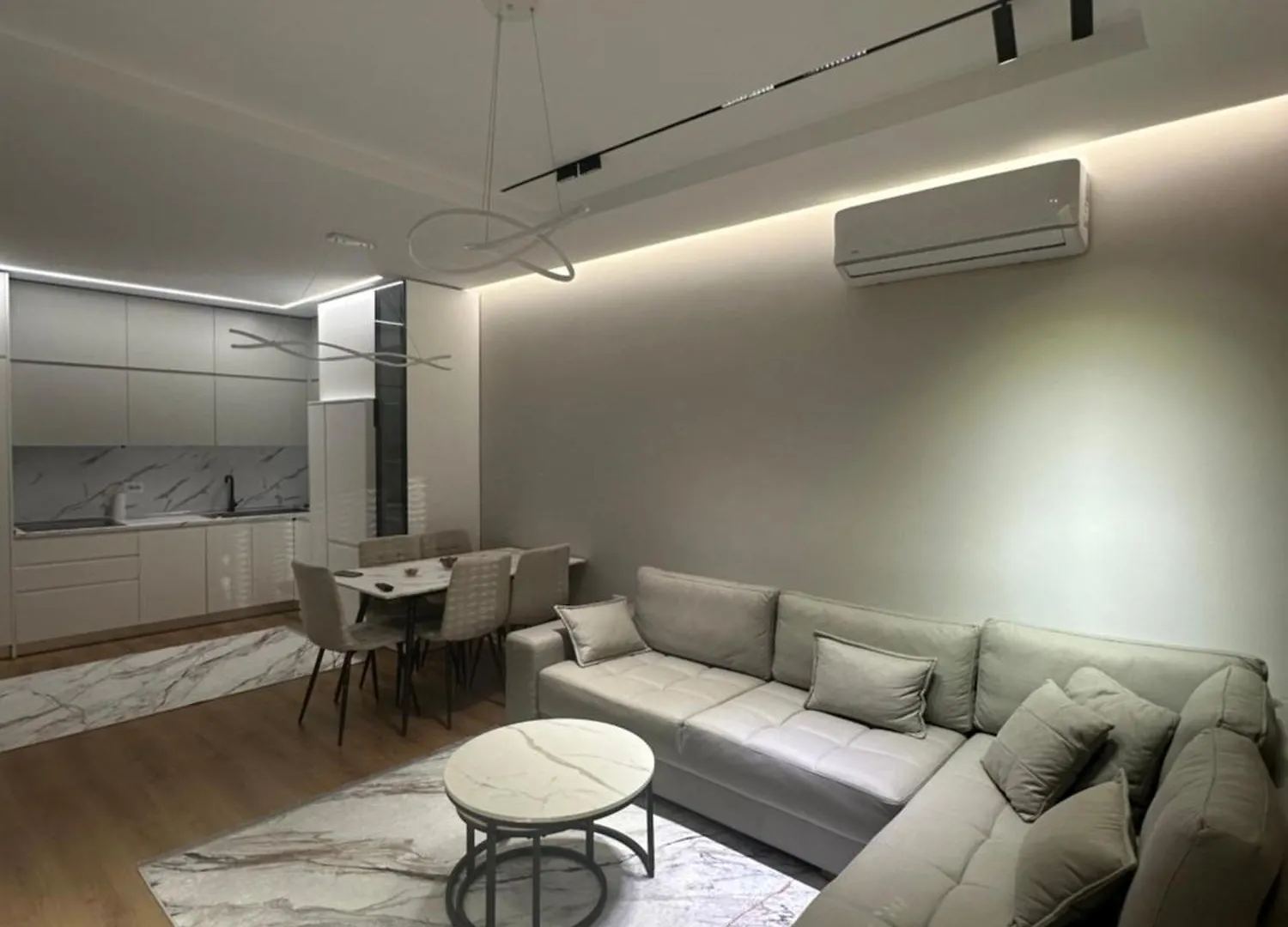 Gjuzi Apartaments Tirana